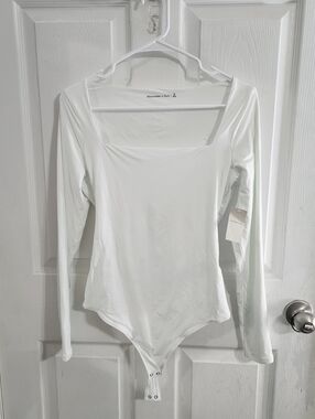 NWT Abercrombie & Fitch white square neck long sleeve thong bodysuit medium